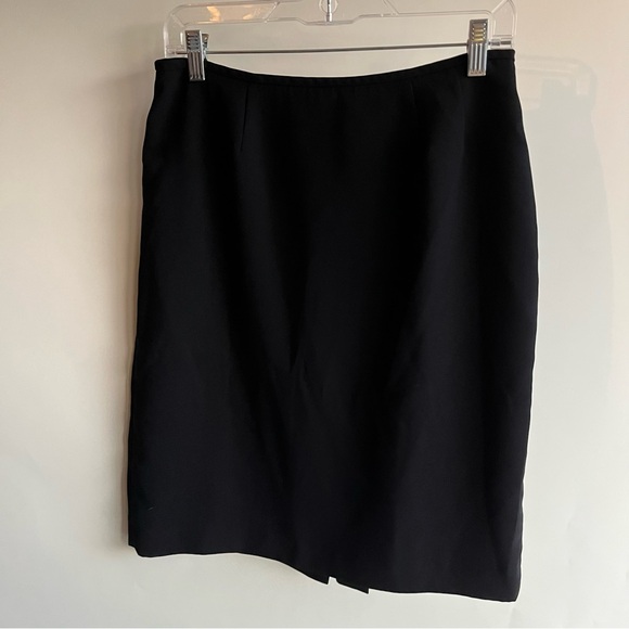 Le Suit Blazer Skirt Suit Set Sz 8P 2 Piece EUC Women’s - Picture 6 of 8